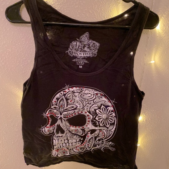 Iron Fist Skull Crop Tank Top - Picture 1 of 2